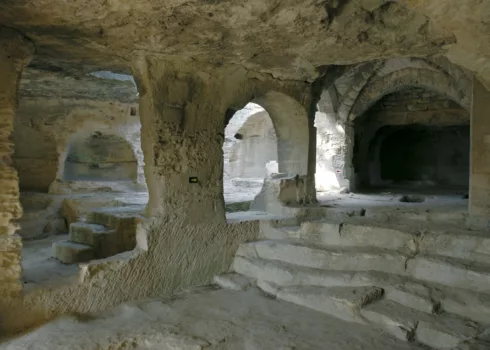Abbaye troglodytique de Saint-Roman