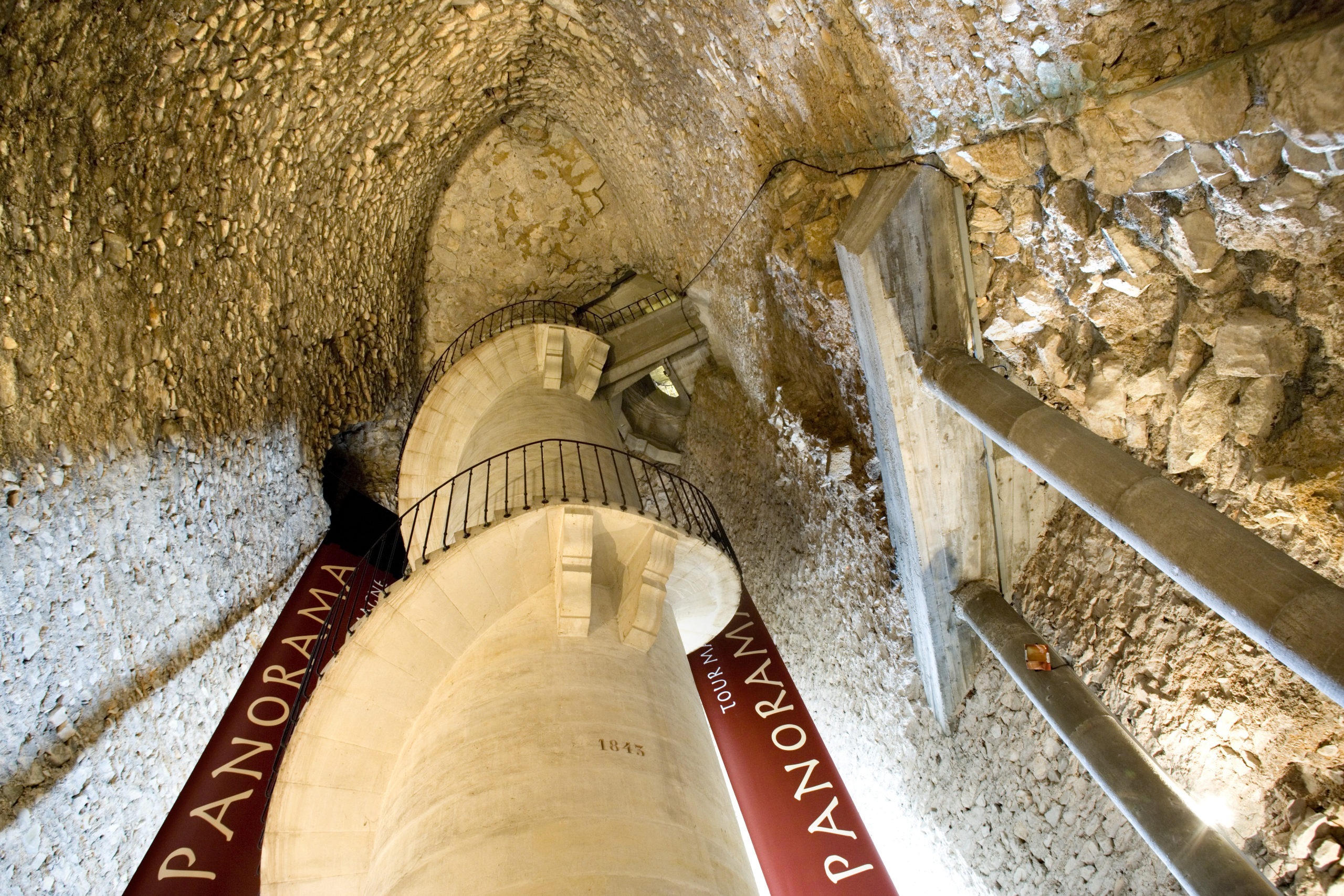 Tour Magne intérieur