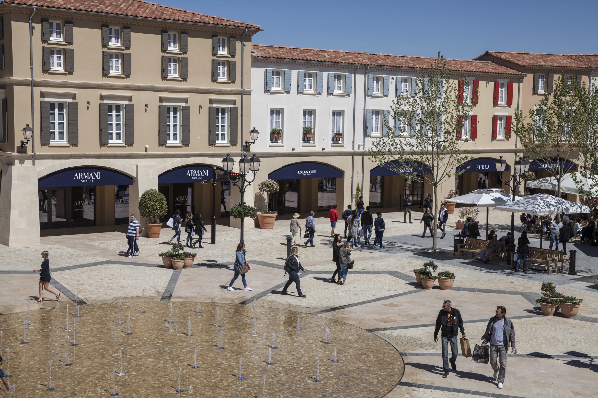Mcarthurglen Designer Outlet Provence Bienvenue En Provence