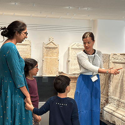Visite famille “Mourir à la romaine” au Musée de la Romanité à Nîmes – activité enfants pendant les vacances de la Toussaint 2025