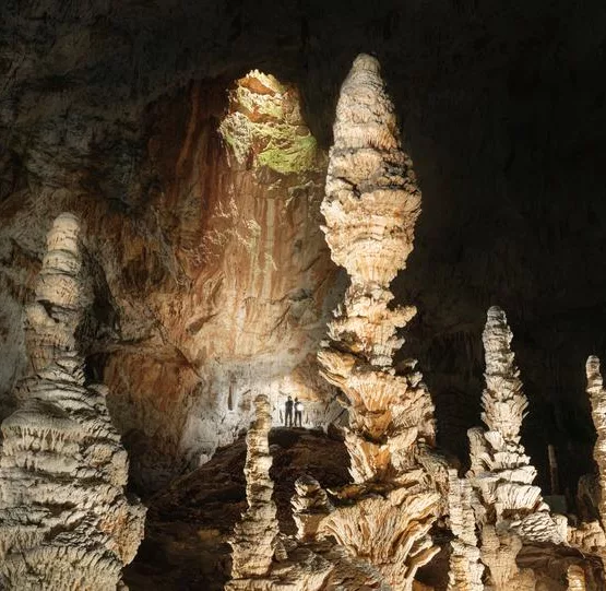 Aven d'Orgnac Grand Site de France, visite de la grotte et de la Cité de la Préhistoire