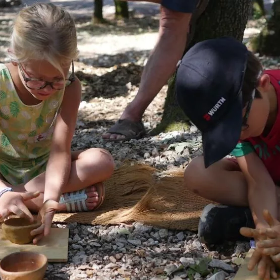 Ateliers Créa’Magnon : animations Préhistoire à l’Aven d’Orgnac