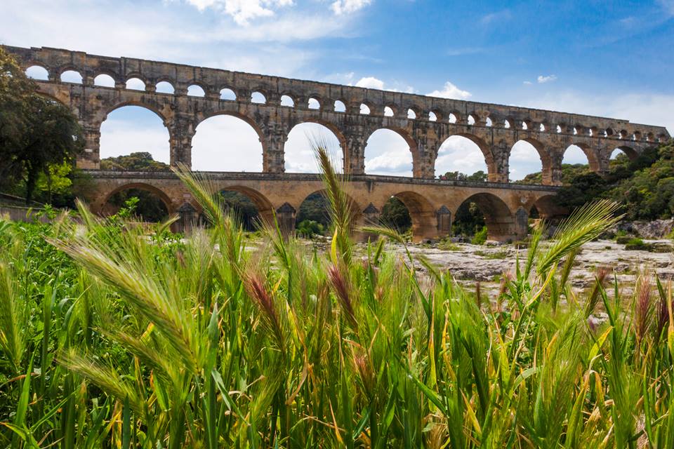 Il Ponte Del Gard Bienvenue En Provence