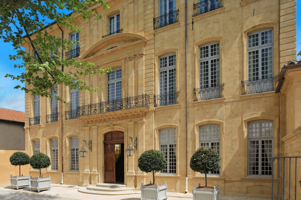 hotel de caumont cafe
